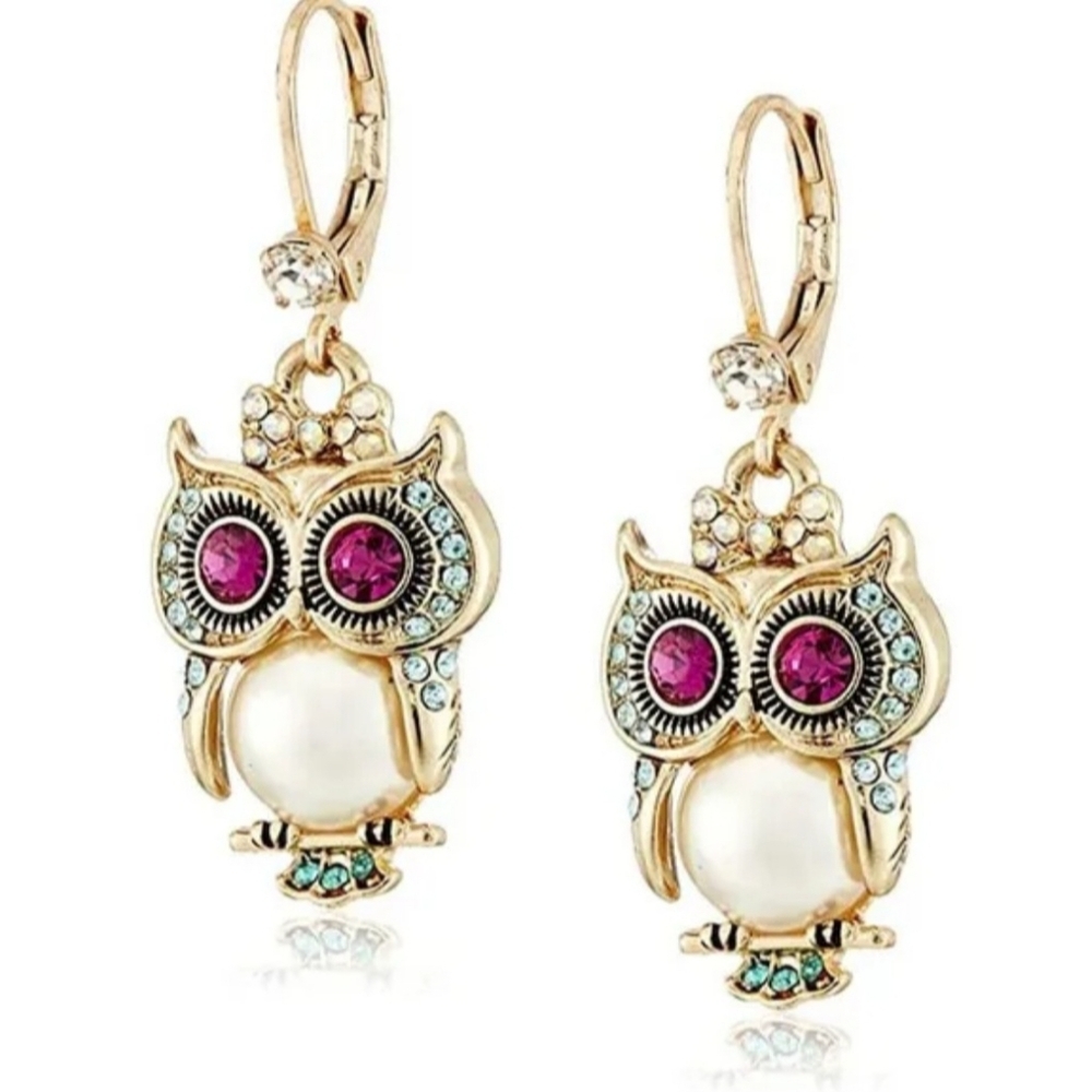 NWT Adorable Tiny Gold Owl Earrings With Colorful Stone Details!